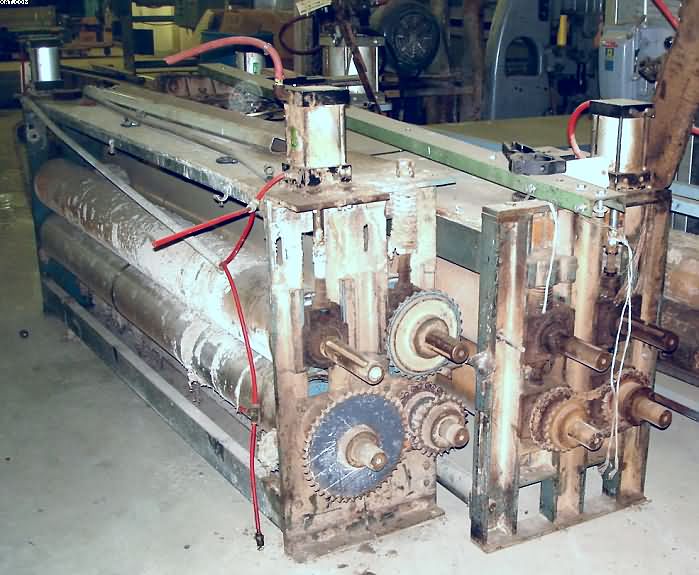BATT TEARING Unit, 90" wide, 4 rolls.